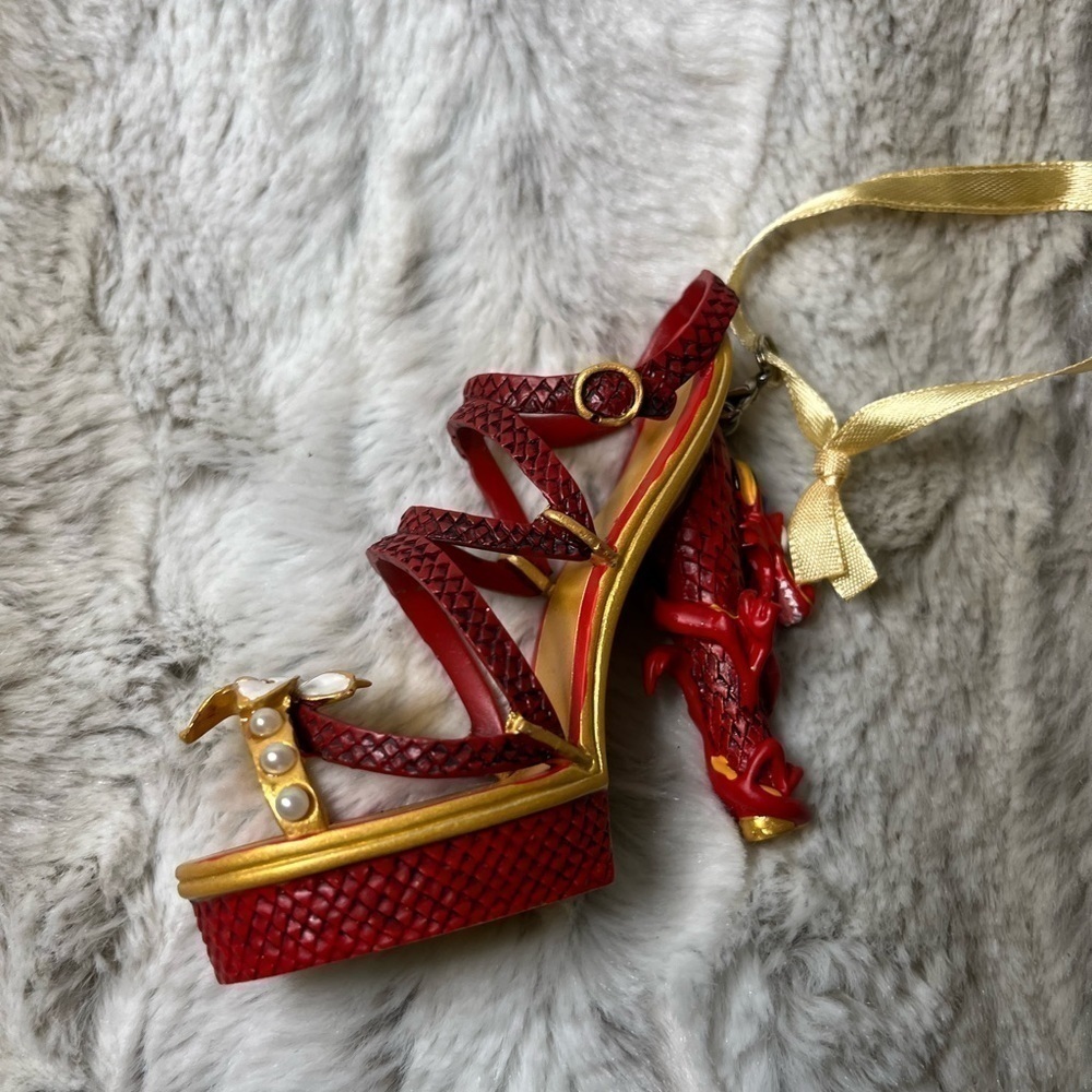 Disney mushu Mulan runway shoe ornament - Picture 6 of 8